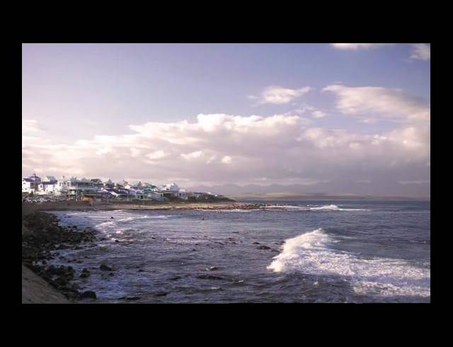 LAND FOR SALE IN DANA BAY